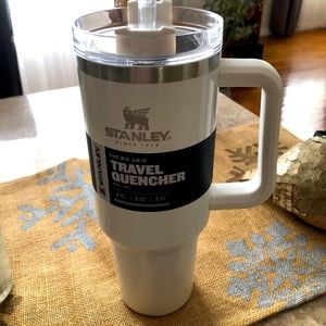 Stanley Cup in Frost Pearlescent - 40 Oz